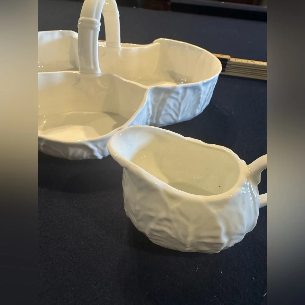 Vintage Wedgwood Countryware Service dish with Cream and Sugar Holders